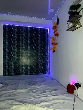 Snapshot of Alejandro_BigCock22 chatting on 09/24/25, 07:23 Alejandro BigCock22 online show from 09/24/25, 07:23