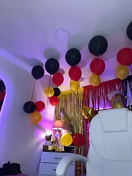 Ashley parkerr online show from 10/01/25, 05:46