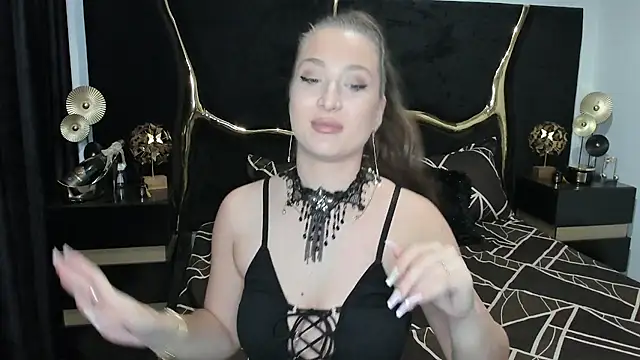 Snapshot of RebekaRose chatting on 10/15/25, 10:21 RebekaRose online show from 10/15/25, 10:21