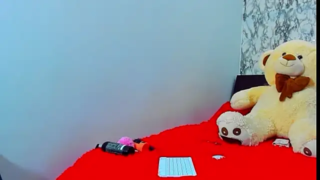 Snapshot of maia_bronce chatting on 09/23/25, 10:24 maia bronce online show from 09/23/25, 10:24