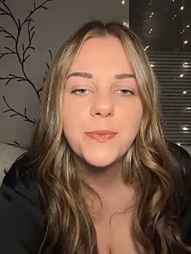 Snapshot of ItsLxsa chatting on 09/28/25, 08:58 ItsLxsa online show from 09/28/25, 08:58