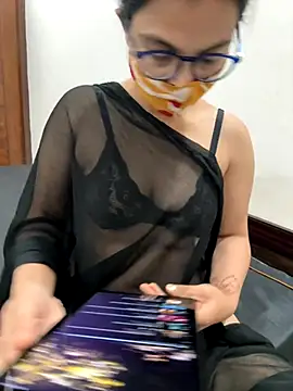 Snapshot of fuckherharddd chatting on 11/18/25, 07:07 fuckherharddd online show from 11/18/25, 07:07