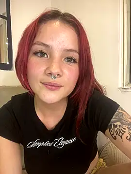 Snapshot of julse_ chatting on 10/18/25, 10:54 julse  online show from 10/18/25, 10:54