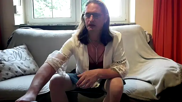 Cleohot1977 online show from 10/26/25, 10:54