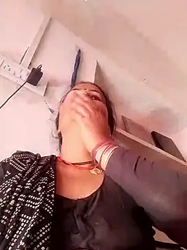 Suhani hot12 online show from 03/21/26, 02:49