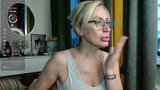 Snapshot of PamellaMurphy chatting on 06/30/26, 12:00 PamellaMurphy online show from 06/30/26, 12:00