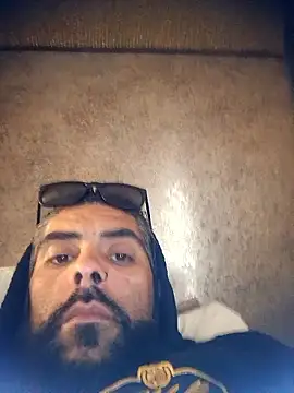 hornylatino702 online show from 02/10/26, 10:36