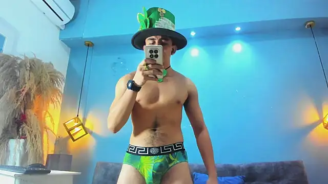 Eross Santy online show from 03/16/26, 01:04