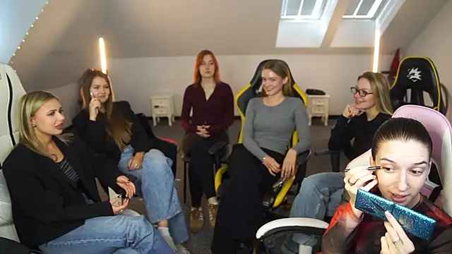 Snapshot of _Lili_054 chatting on 09/26/25, 10:19  Lili 054 online show from 09/26/25, 10:19