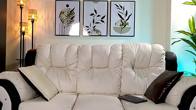 Violeta Foxz online show from 03/11/26, 07:42