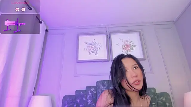 Snapshot of lux_bitchx chatting on 04/25/26, 04:04 lux bitchx online show from 04/25/26, 04:04