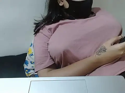 Nataliya Singh online show from 04/12/26, 04:45