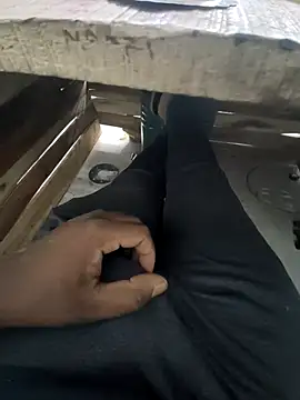 Snapshot of blackyporiki chatting on 09/16/25, 05:08 blackyporiki online show from 09/16/25, 05:08