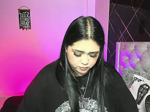 Snapshot of im_bunny__ chatting on 05/29/26, 05:22 im bunny online show from 05/29/26, 05:22
