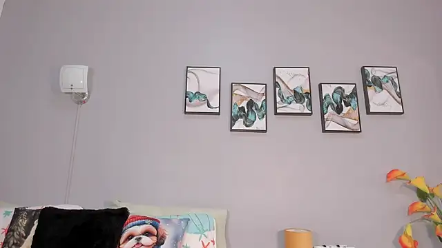 SophieW1 online show from 12/03/25, 12:14