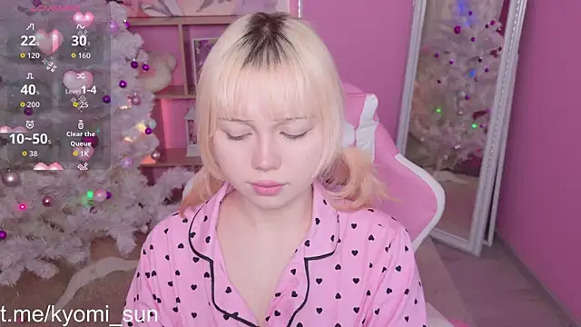 Kyomi Sun online show from 12/17/25, 09:54