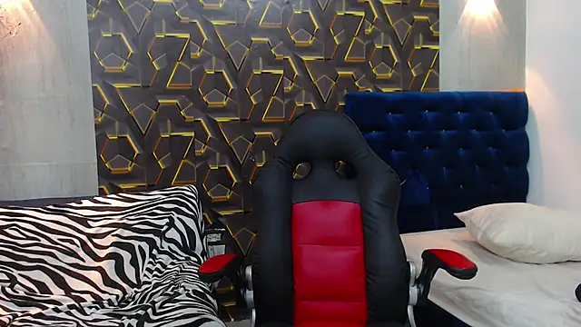 miss leidy  online show from 11/10/25, 02:21