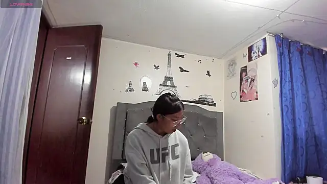 Megan Darcy online show from 04/24/26, 07:05