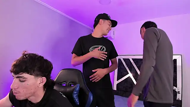 Handsomeboyss19 online show from 02/06/26, 02:05