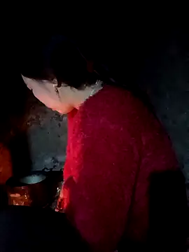 Phuong xxx online show from 01/15/26, 12:04