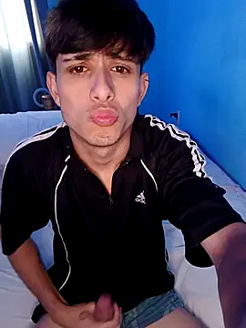 Snapshot of matiatr1112 chatting on 11/12/25, 05:35 matiatr1112 online show from 11/12/25, 05:35