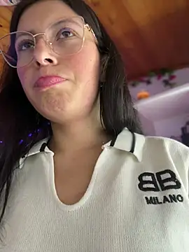 Mia salinass online show from 03/22/26, 08:01