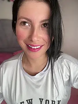 Mia salinass online show from 04/10/26, 06:01