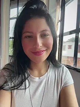 Snapshot of Mia_salinass chatting on 05/27/26, 07:00 Mia salinass online show from 05/27/26, 07:00