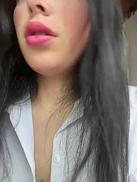 Mia salinass online show from 06/15/26, 07:16