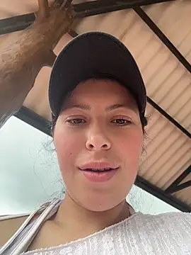 Mia salinass online show from 07/05/26, 07:43
