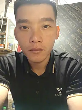 Snapshot of Chao_xxx chatting on 09/10/25, 02:22 Chao xxx online show from 09/10/25, 02:22