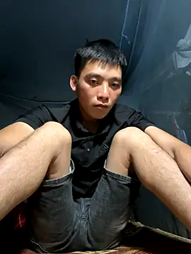 Snapshot of Chao_xxx chatting on 10/07/25, 09:45 Chao xxx online show from 10/07/25, 09:45