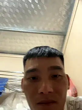 Snapshot of Chao_xxx chatting on 10/11/25, 01:53 Chao xxx online show from 10/11/25, 01:53