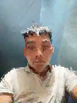 Snapshot of Chao_xxx chatting on 10/25/25, 02:13 Chao xxx online show from 10/25/25, 02:13