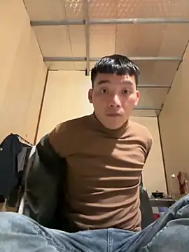 Snapshot of Chao_xxx chatting on 10/27/25, 02:43 Chao xxx online show from 10/27/25, 02:43