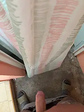 Snapshot of cfomega4592 chatting on 10/09/25, 05:33 cfomega4592 online show from 10/09/25, 05:33