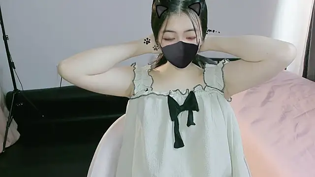 Sparkly Candy online show from 09/25/25, 12:36