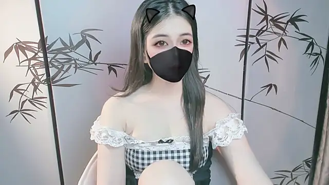 Snapshot of Sparkly_Candy chatting on 11/06/25, 03:07 Sparkly Candy online show from 11/06/25, 03:07