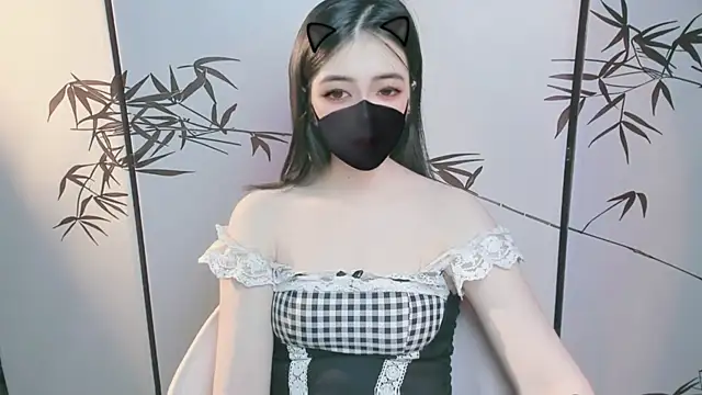 Snapshot of Sparkly_Candy chatting on 11/26/25, 02:18 Sparkly Candy online show from 11/26/25, 02:18