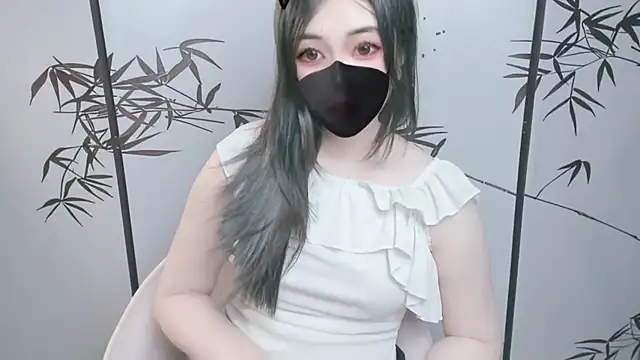 Snapshot of Sparkly_Candy chatting on 12/02/25, 08:08 Sparkly Candy online show from 12/02/25, 08:08