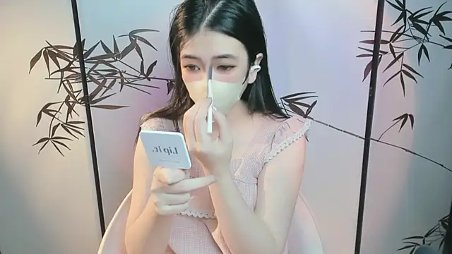 Snapshot of Sparkly_Candy chatting on 12/16/25, 01:05 Sparkly Candy online show from 12/16/25, 01:05