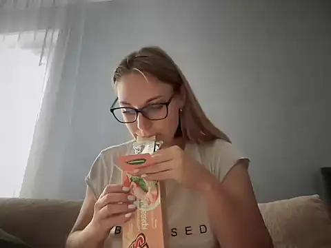 NikexPretty online show from 09/17/25, 07:32