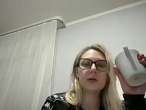 NikexPretty online show from 12/18/25, 07:42