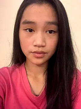 Snapshot of -Lie-06 chatting on 09/21/25, 08:05 -Lie-06 online show from 09/21/25, 08:05