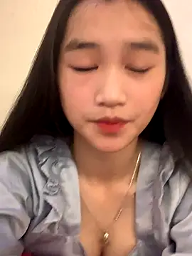 Snapshot of -Lie-06 chatting on 10/04/25, 02:48 -Lie-06 online show from 10/04/25, 02:48