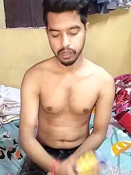 Snapshot of fcukboiiiii69 chatting on 01/14/26, 10:58 fcukboiiiii69 online show from 01/14/26, 10:58