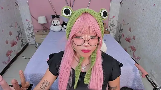 SafiroAgataaa online show from 11/28/25, 08:00