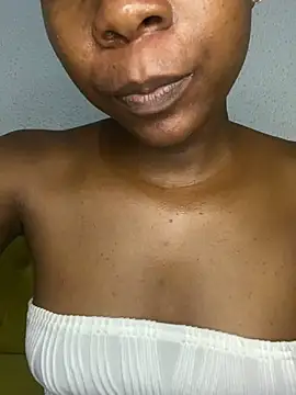 Snapshot of Crazyqueenxxx chatting on 03/17/26, 10:51 Crazyqueenxxx online show from 03/17/26, 10:51