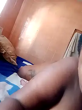 geebbe1 online show from 10/24/25, 06:21