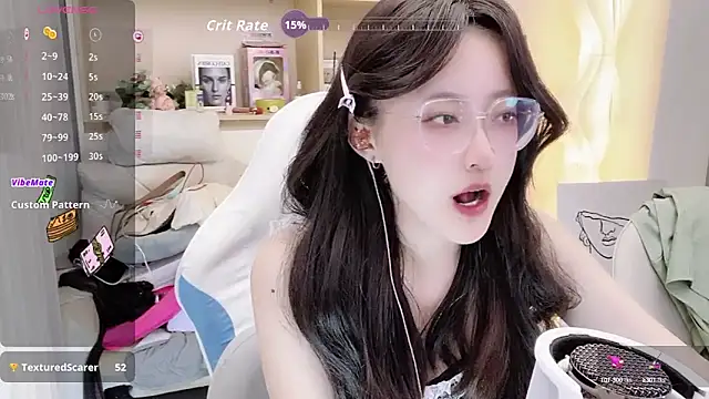 Naiyi-babe online show from 10/18/25, 02:07